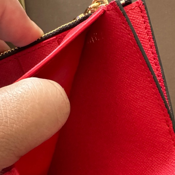 Beautiful Wallet. - Picture 4 of 7